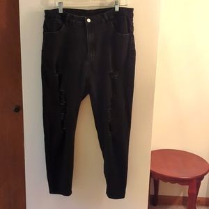 Distressed skinny jeans